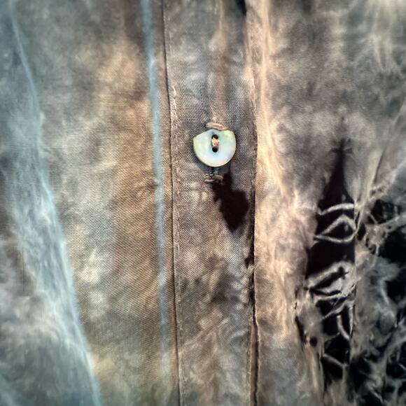 Soft Surroundings | Size L Long Sleeve Button Up Tie Dye Shirt Oyster Buttons - Picture 8 of 10